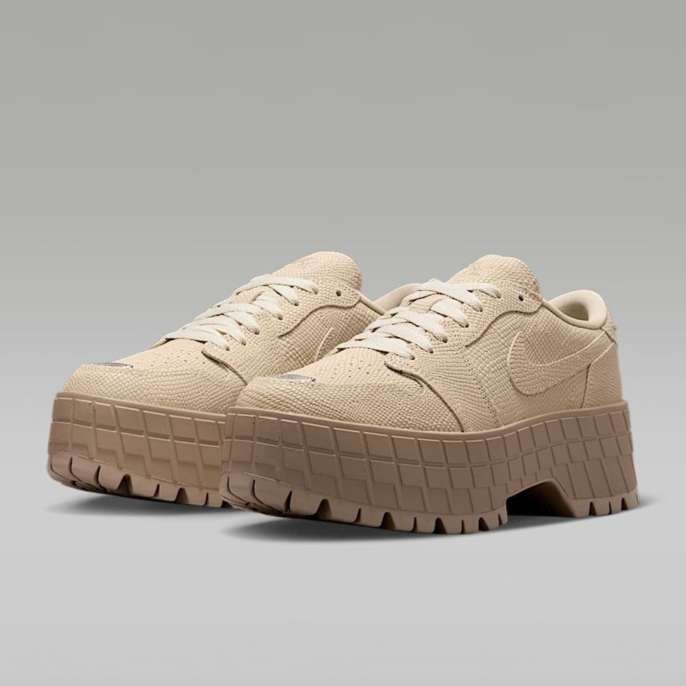 Nike Air Jordan 1 Brooklyn Low Coconut Milk Women’s 10 / Men’s 7.5